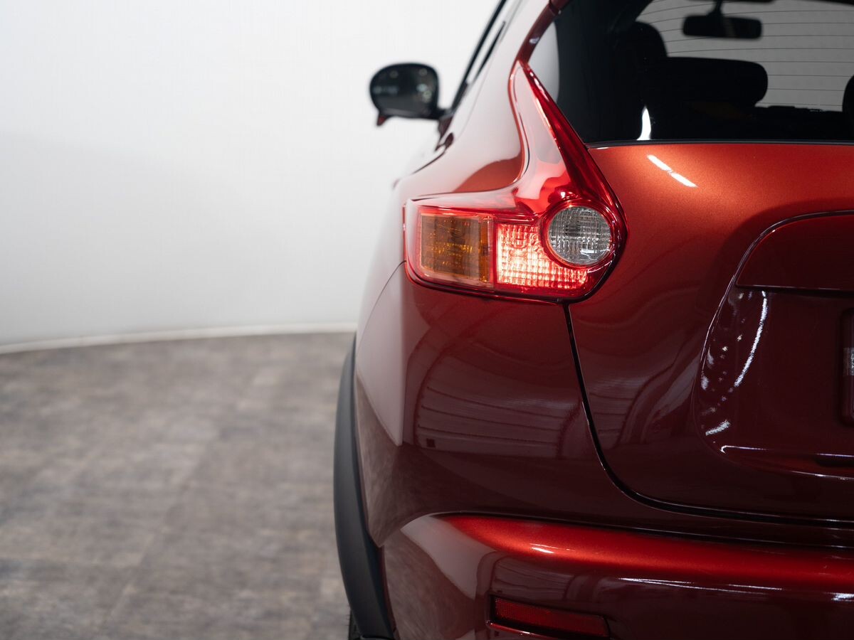 Nissan Juke 2010 - фото автомобиля