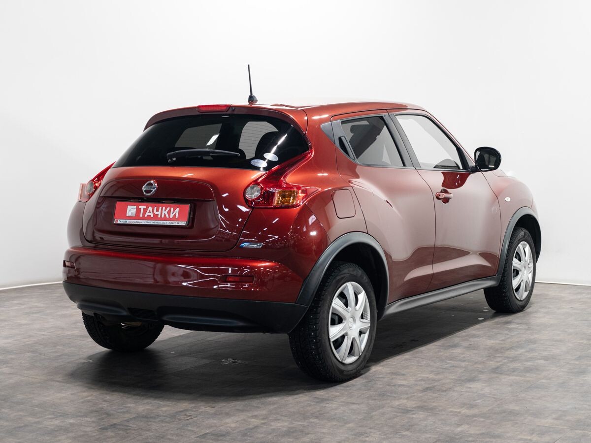 Nissan Juke 2010 - фото автомобиля