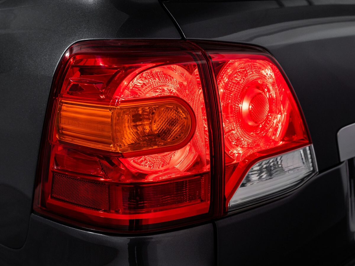 Toyota Land Cruiser 2012 - фото автомобиля