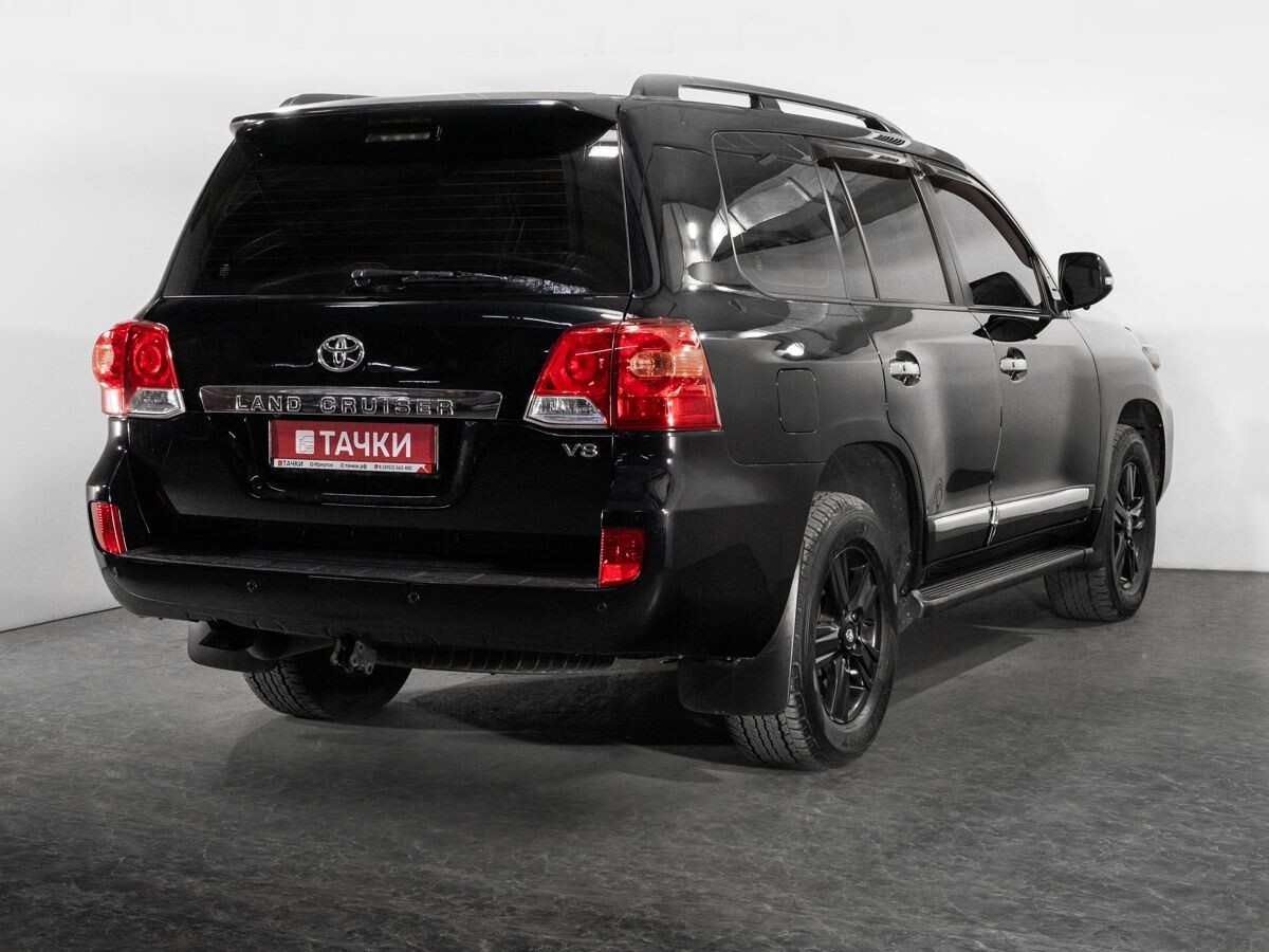 Toyota Land Cruiser 2012 - фото автомобиля