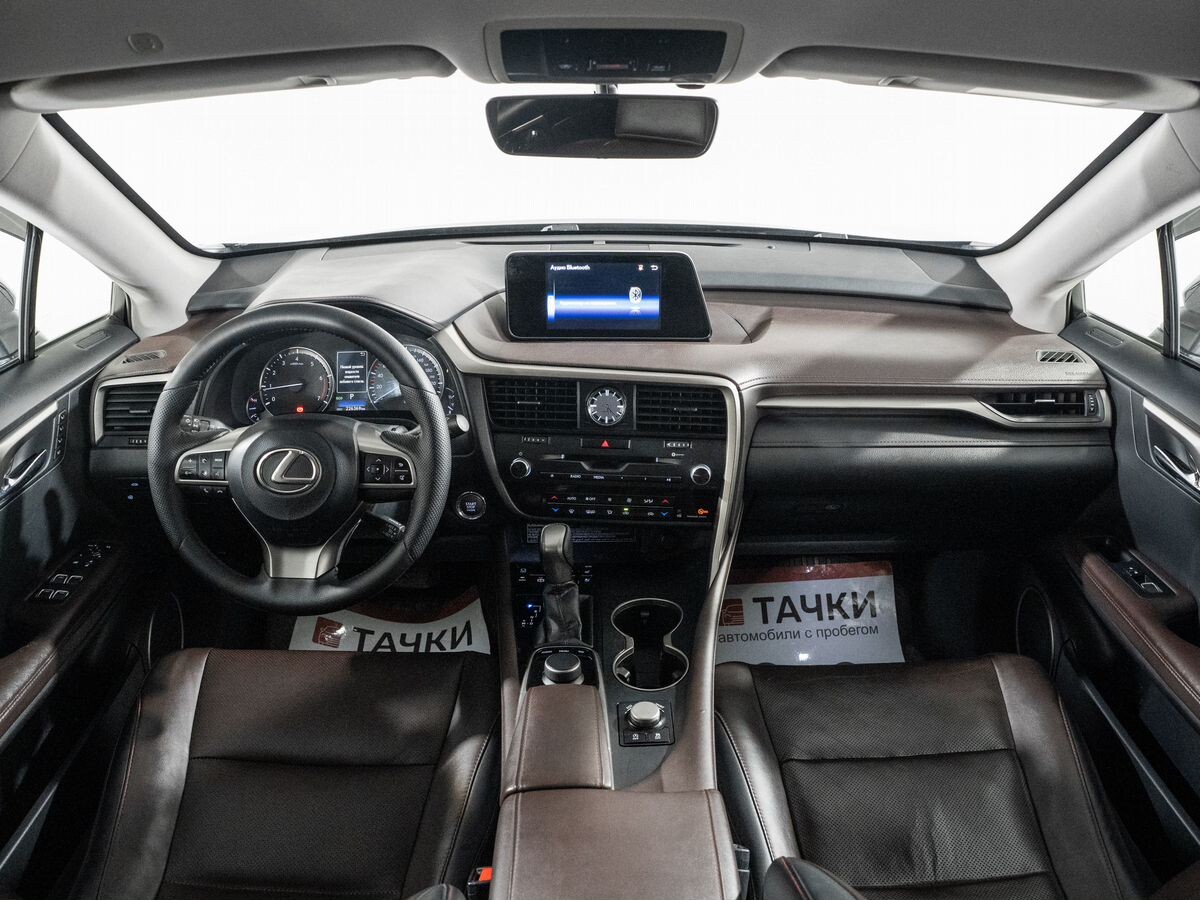 Lexus RX200t 2017 - фото автомобиля