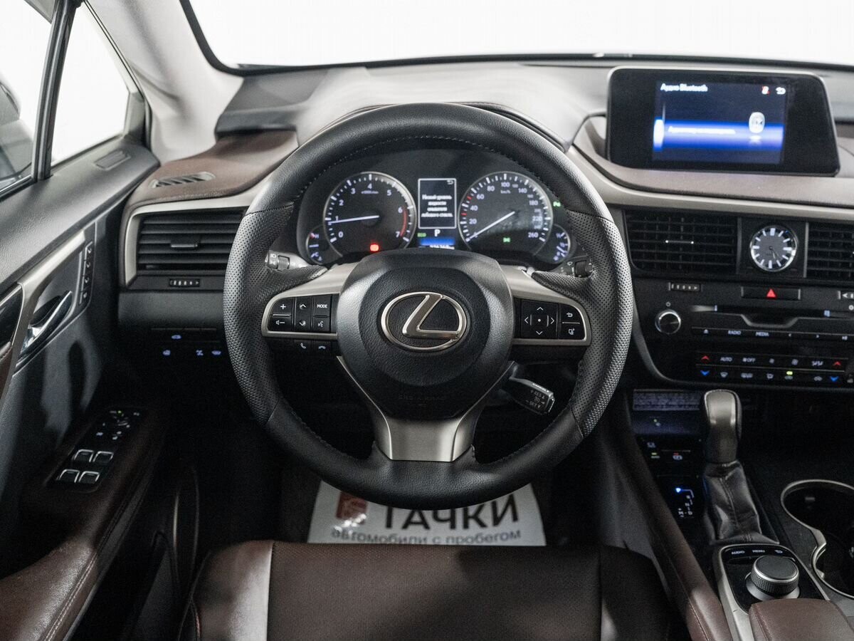 Lexus RX200t 2017 - фото автомобиля