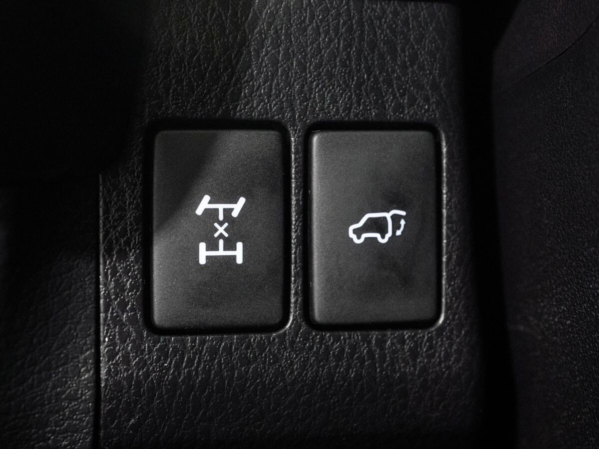 Toyota RAV4 2017 - фото автомобиля