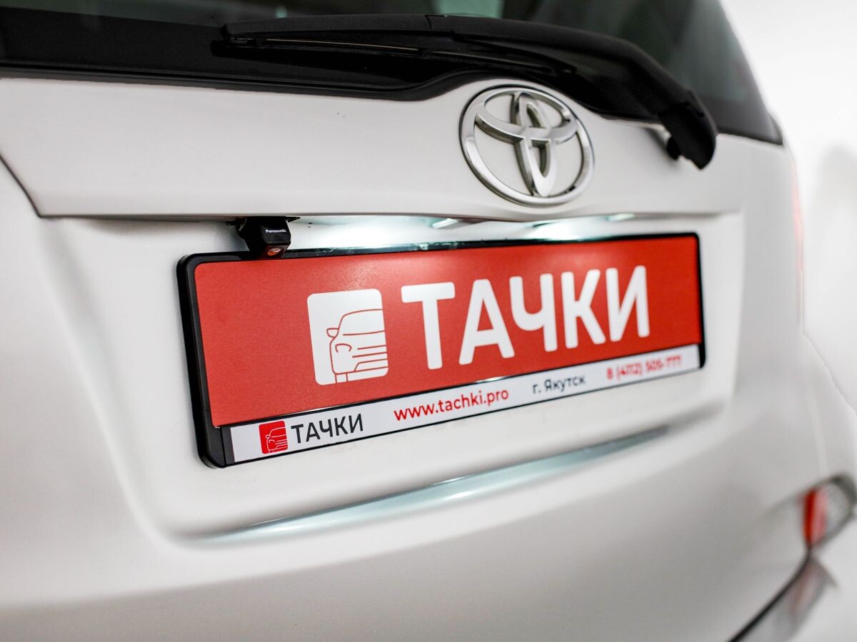 Toyota Ractis 2011 - фото автомобиля