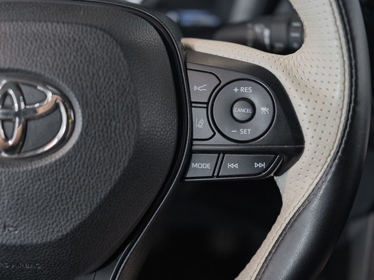 Toyota Corolla Cross 2022 - фото автомобиля