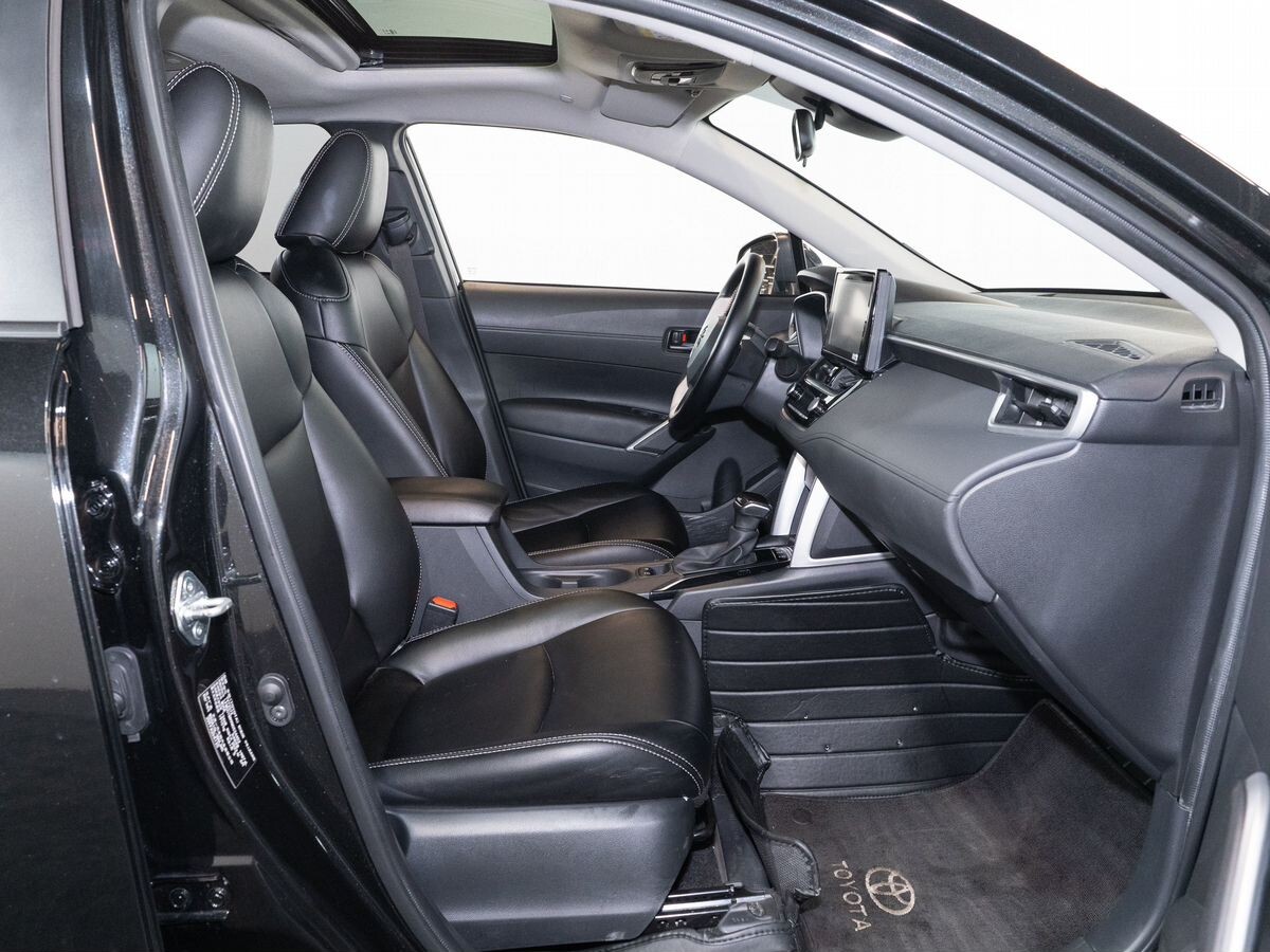 Toyota Corolla Cross 2022 - фото автомобиля