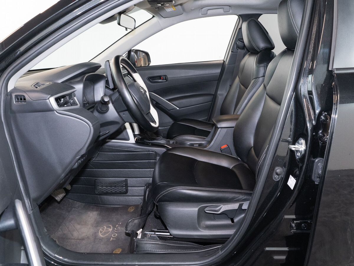 Toyota Corolla Cross 2022 - фото автомобиля