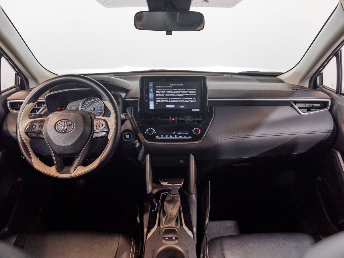 Toyota Corolla Cross 2022 - фото автомобиля