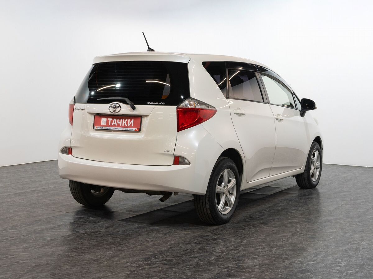 Toyota Ractis 2012 - фото автомобиля