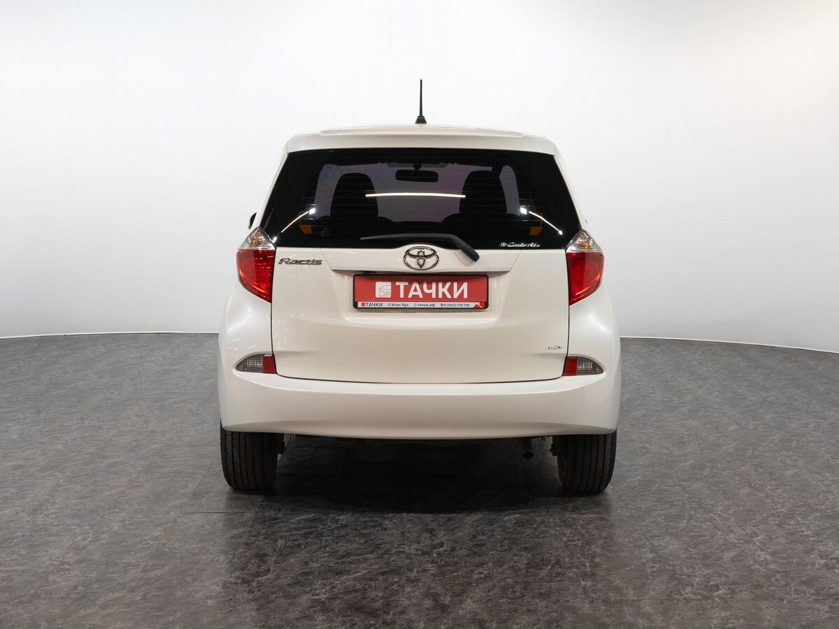 Toyota Ractis 2012 - фото автомобиля
