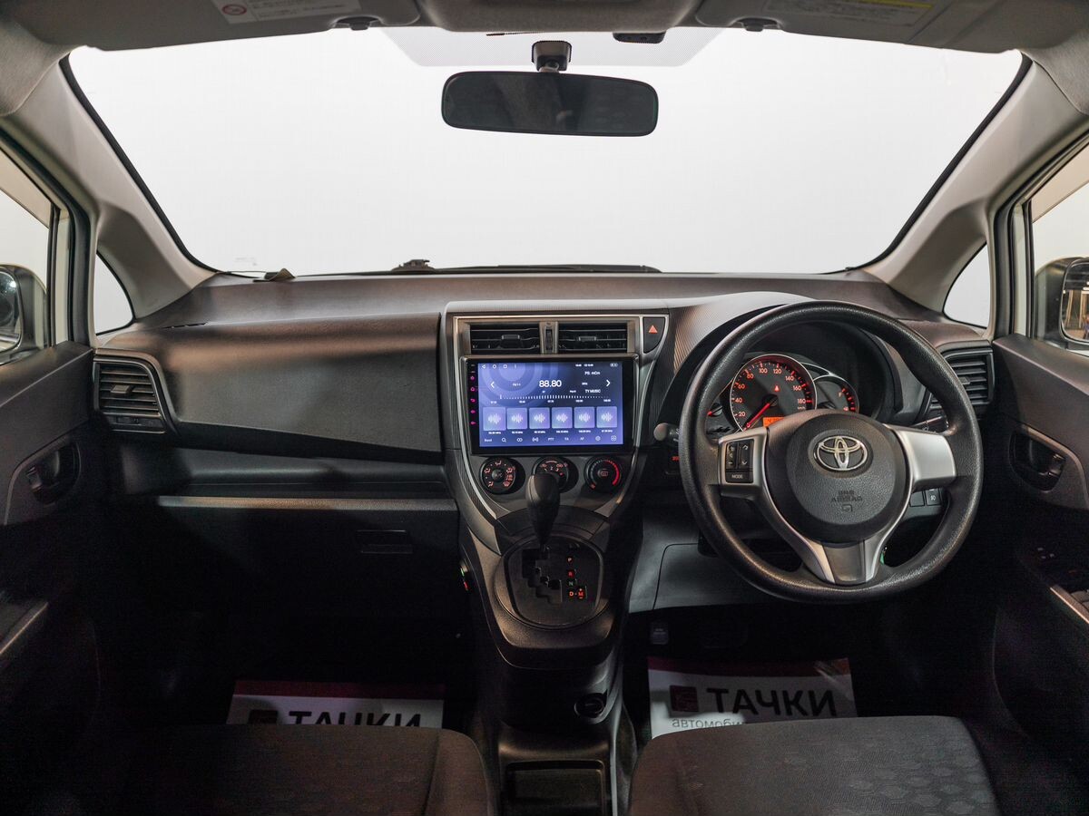 Toyota Ractis 2012 - фото автомобиля