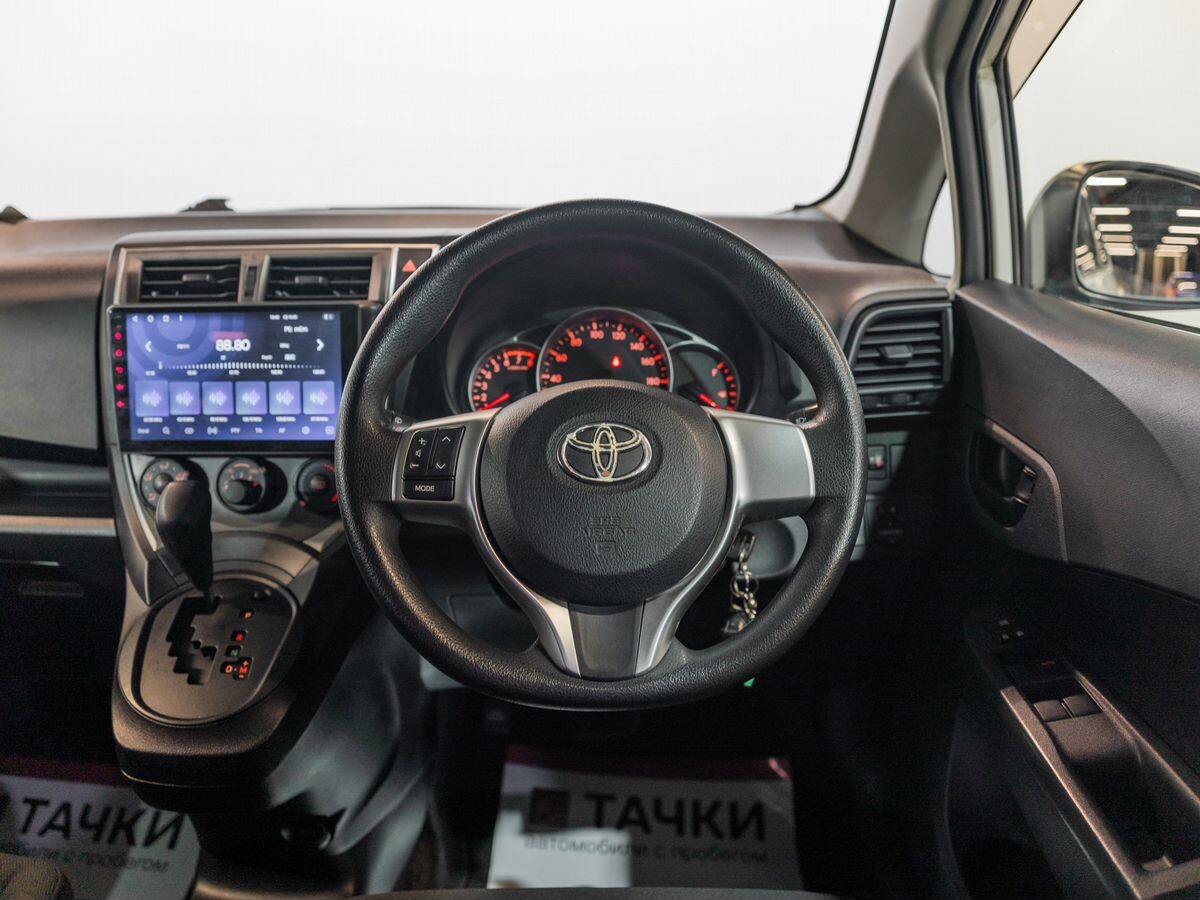 Toyota Ractis 2012 - фото автомобиля