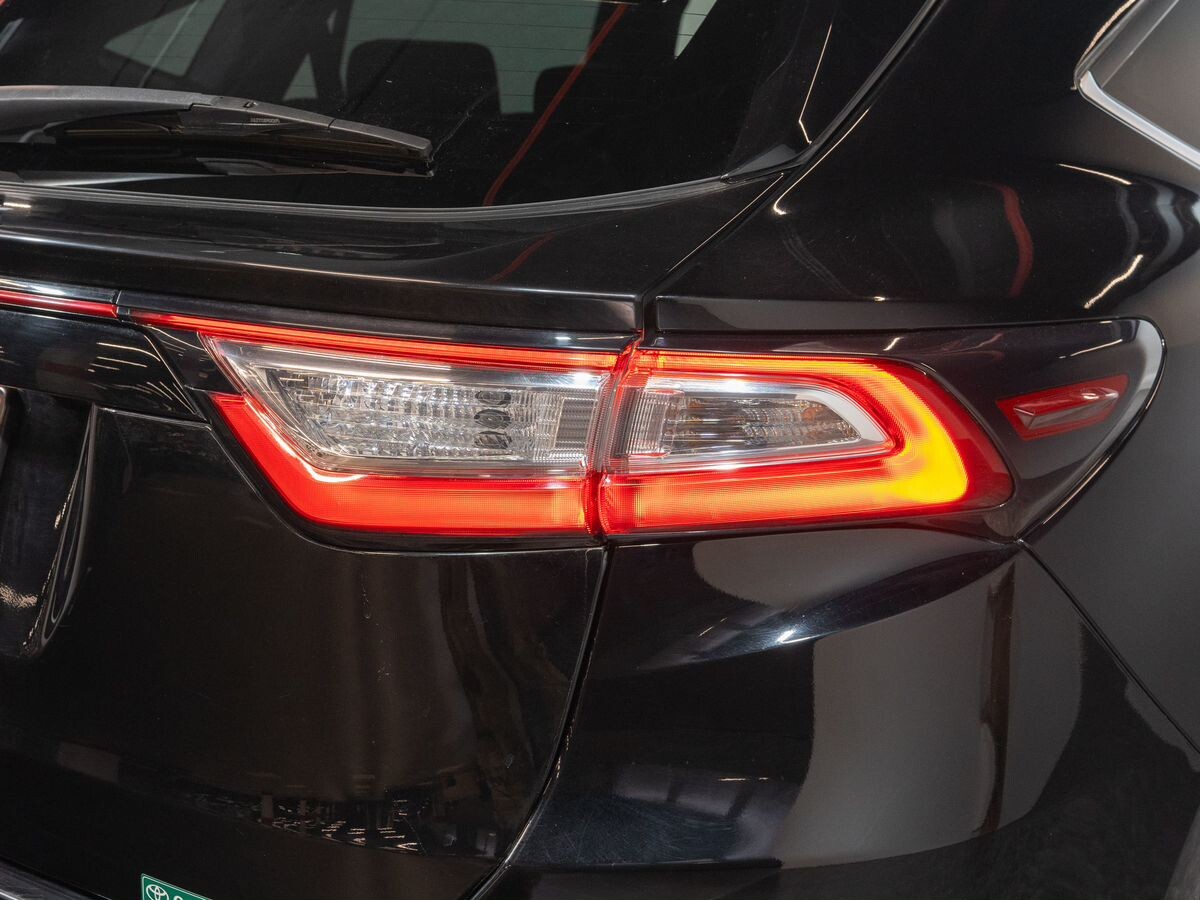 Toyota Harrier 2019 - фото автомобиля