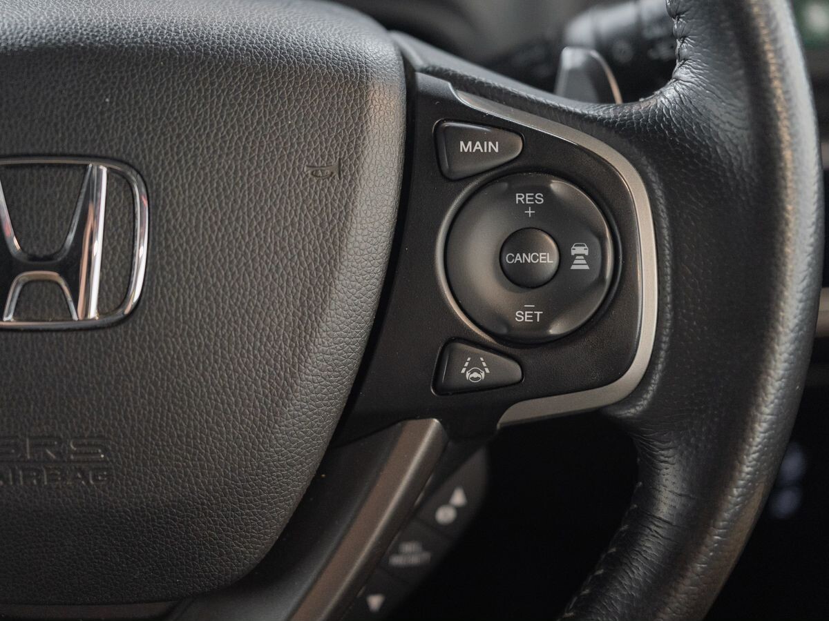 Honda Stepwgn 2015 - фото автомобиля