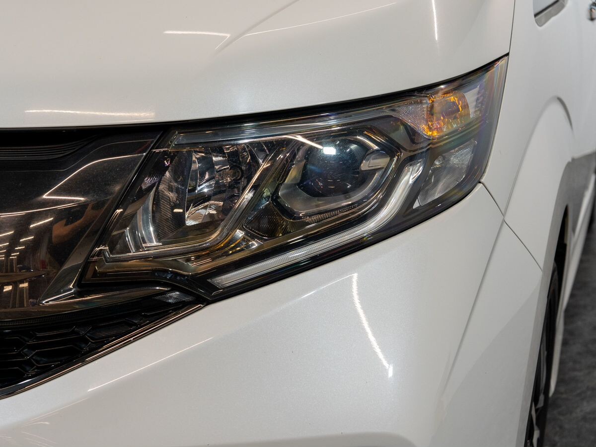 Honda Stepwgn 2015 - фото автомобиля
