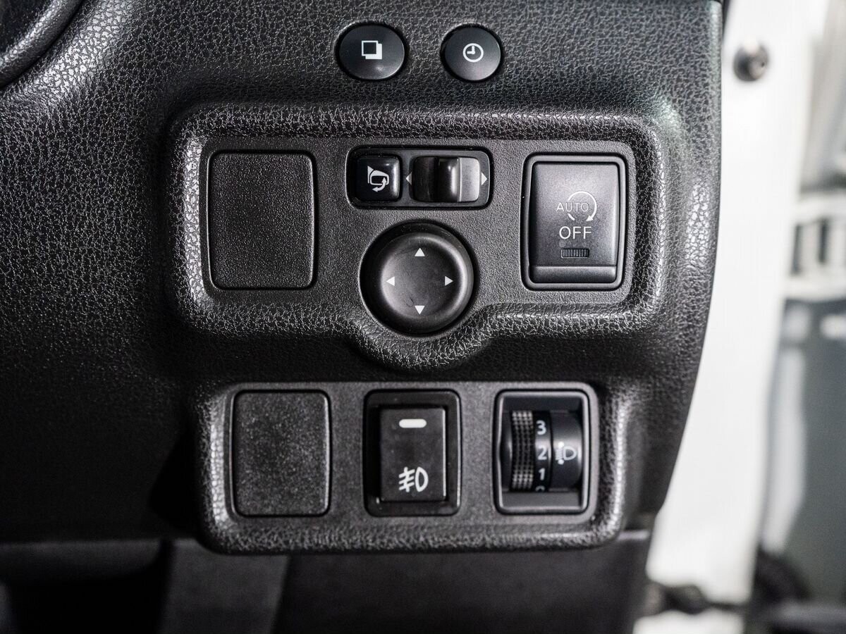 Nissan Note 2013 - фото автомобиля