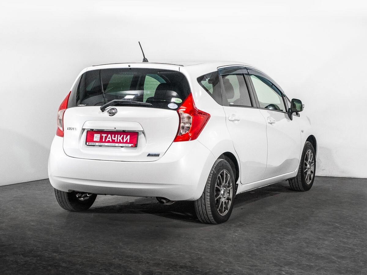 Nissan Note 2013 - фото автомобиля