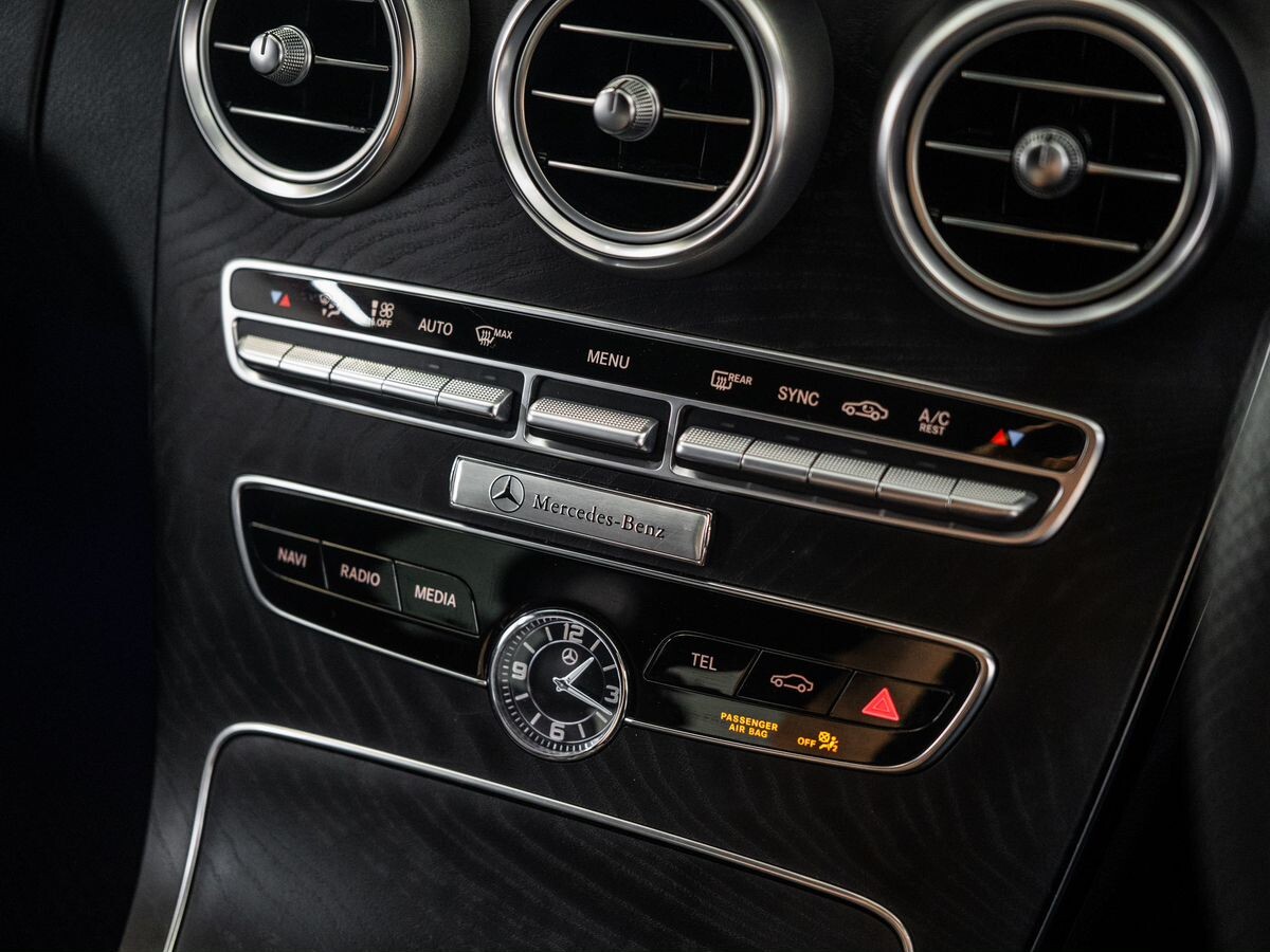 Mercedes-Benz C-Class 2019 - фото автомобиля