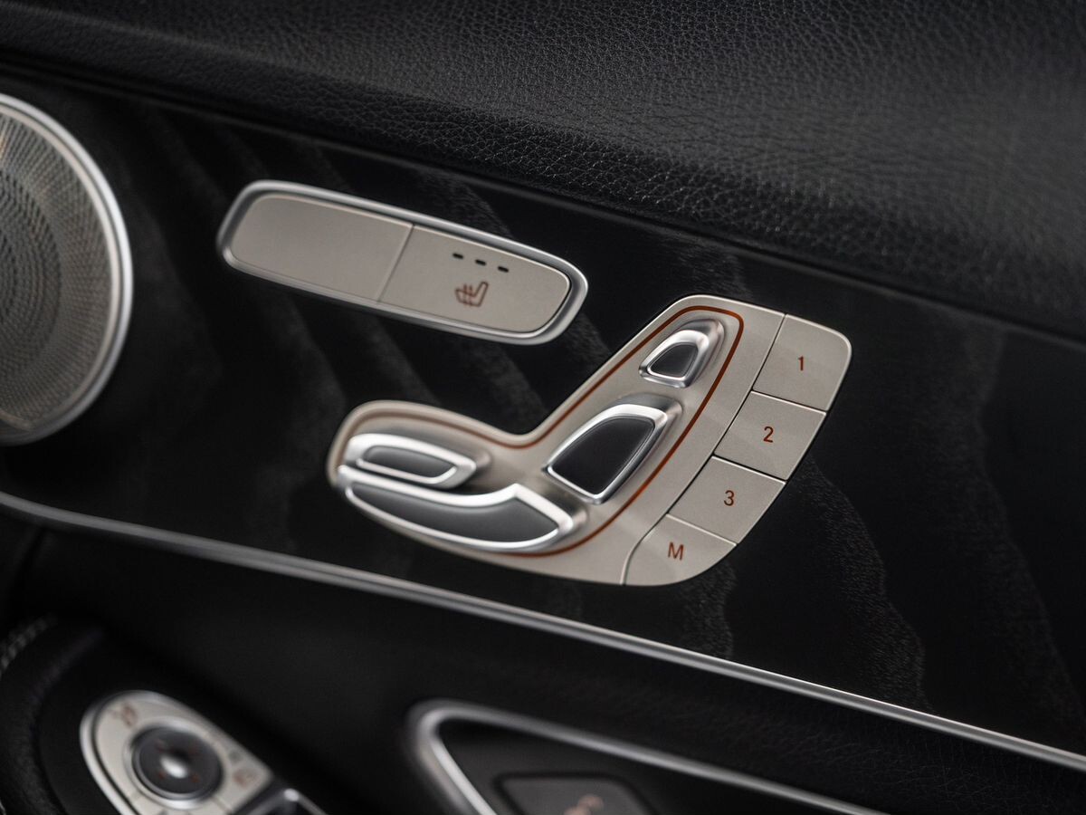 Mercedes-Benz C-Class 2019 - фото автомобиля