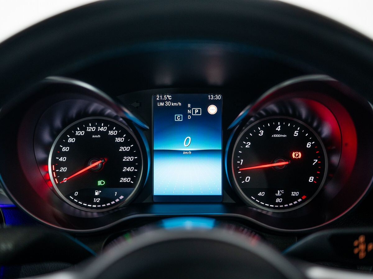 Mercedes-Benz C-Class 2019 - фото автомобиля