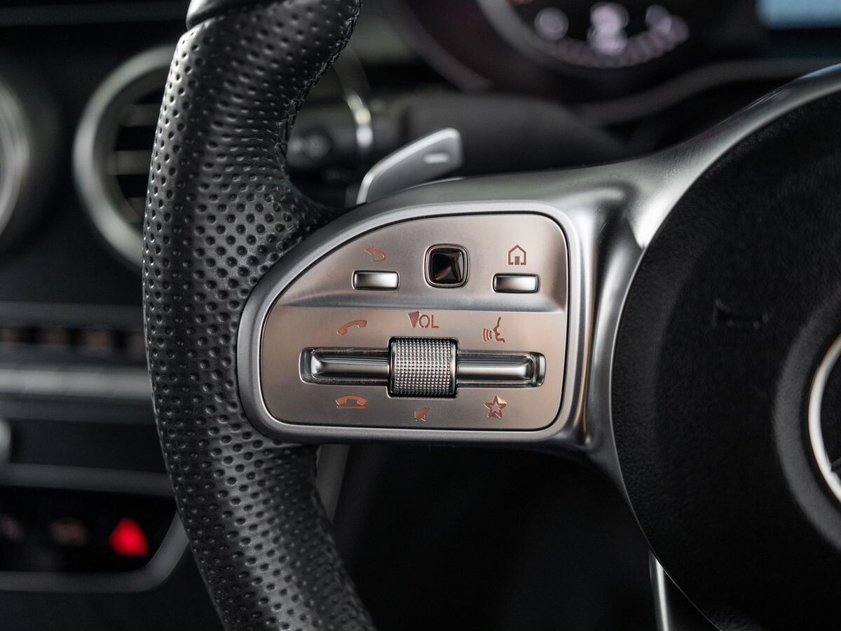 Mercedes-Benz C-Class 2019 - фото автомобиля