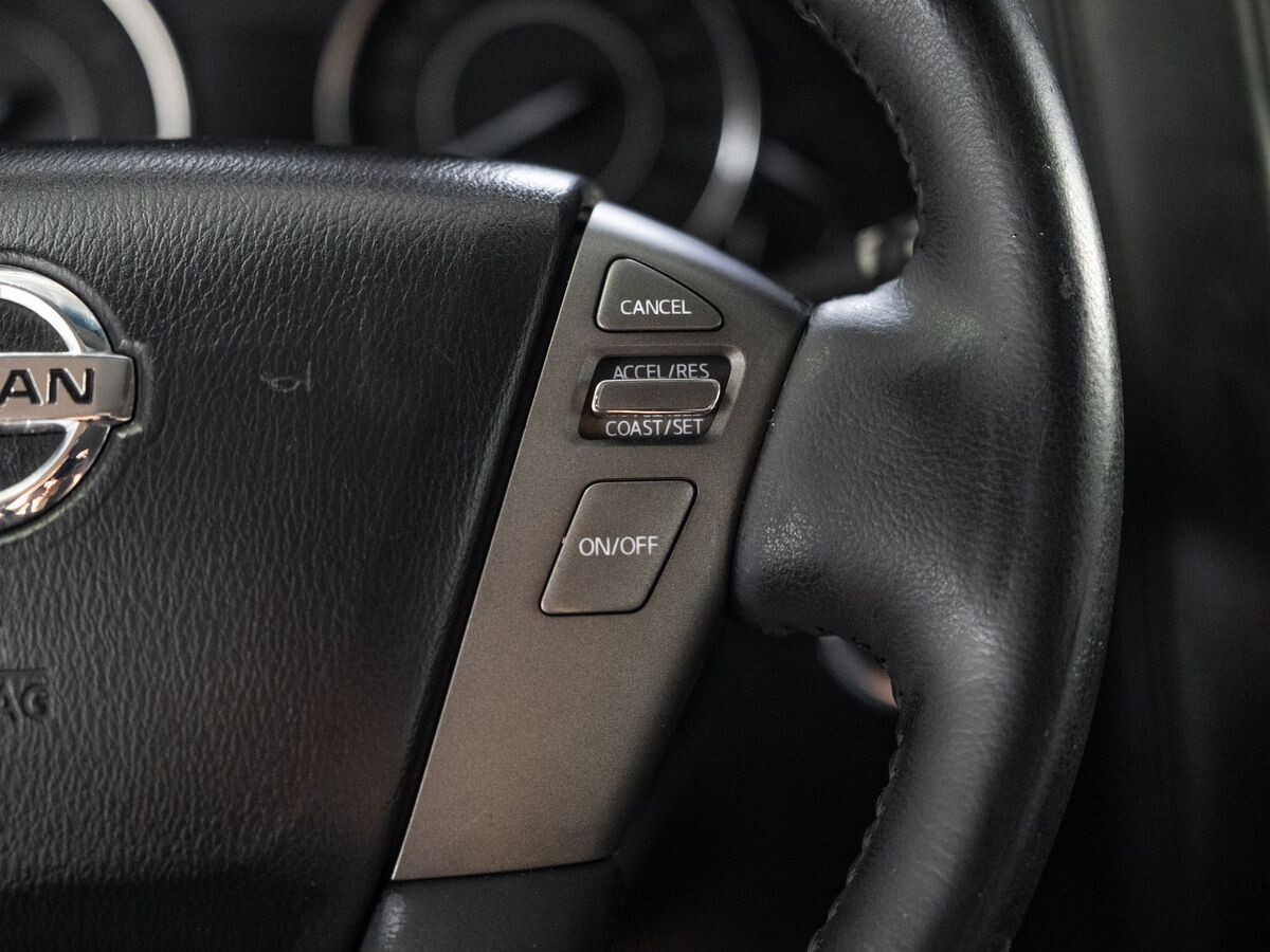Nissan Patrol 2013 - фото автомобиля
