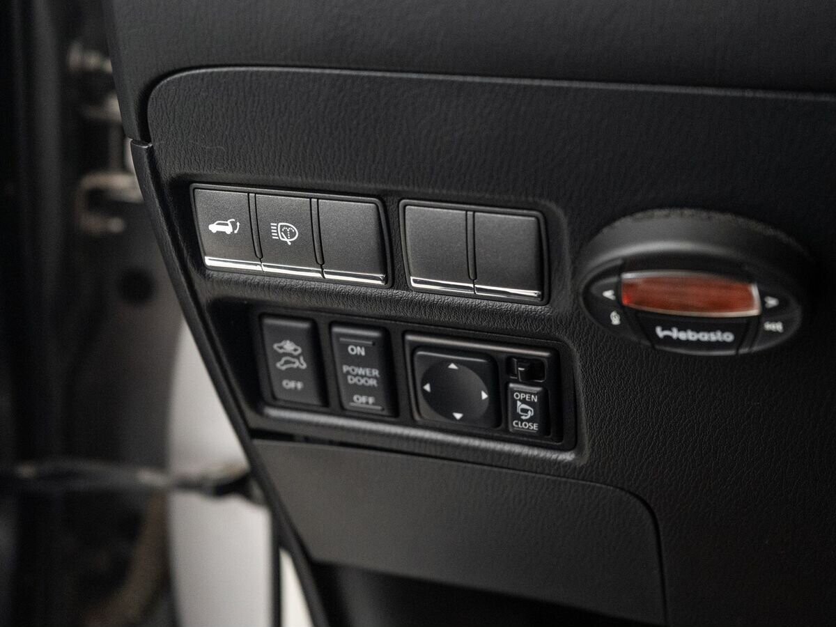 Nissan Patrol 2013 - фото автомобиля