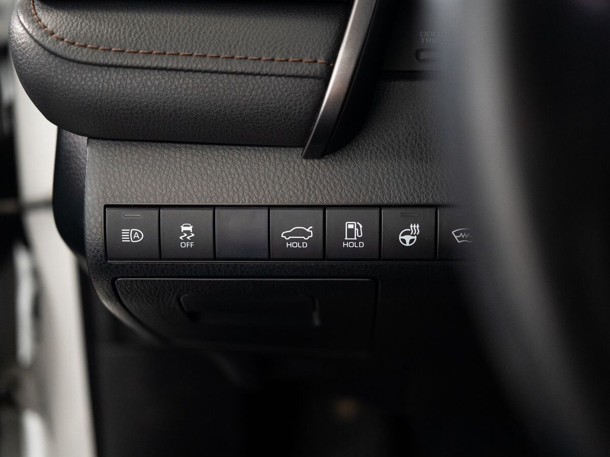 Toyota Camry 2021 - фото автомобиля