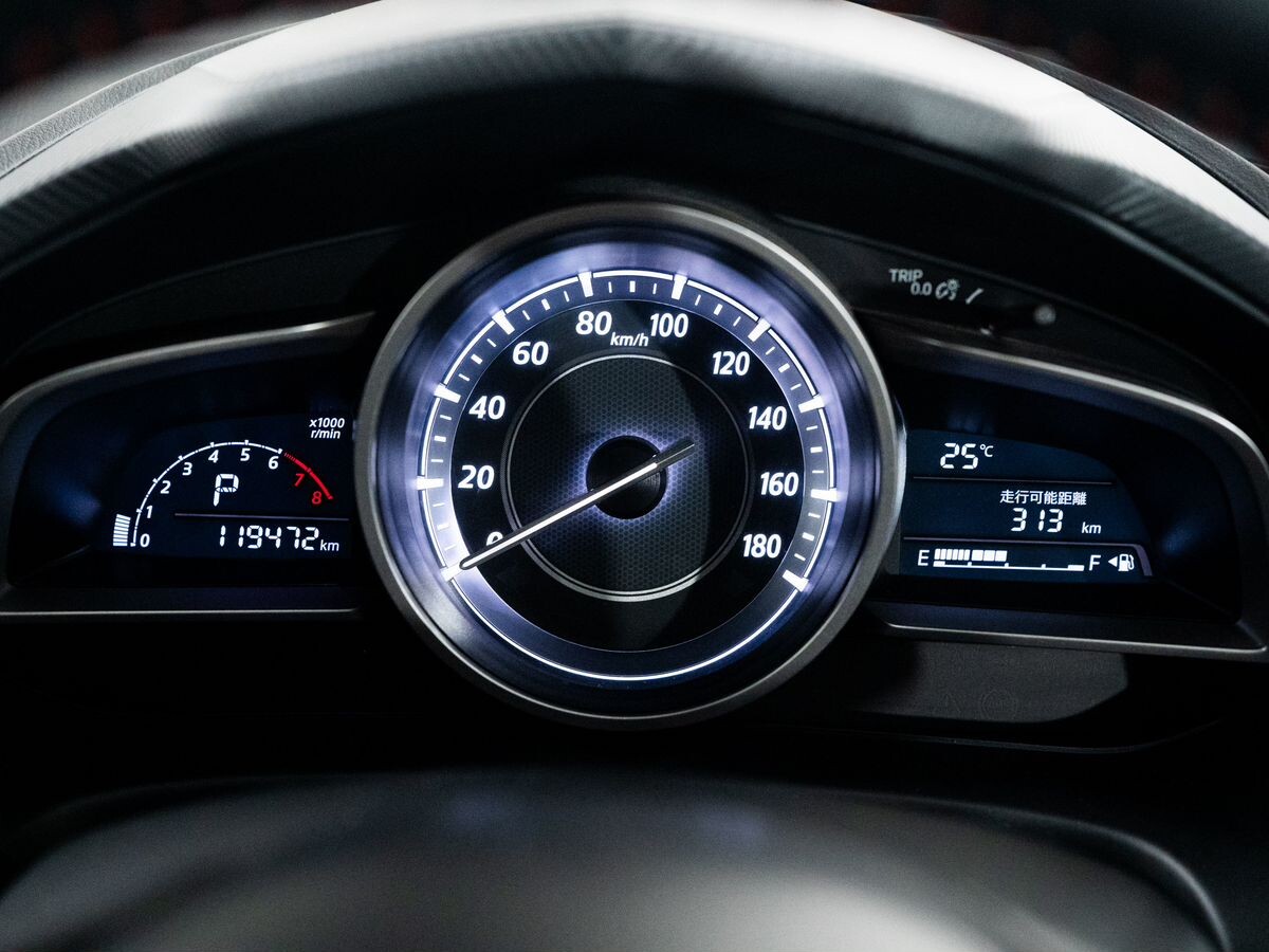 Mazda Axela 2015 - фото автомобиля