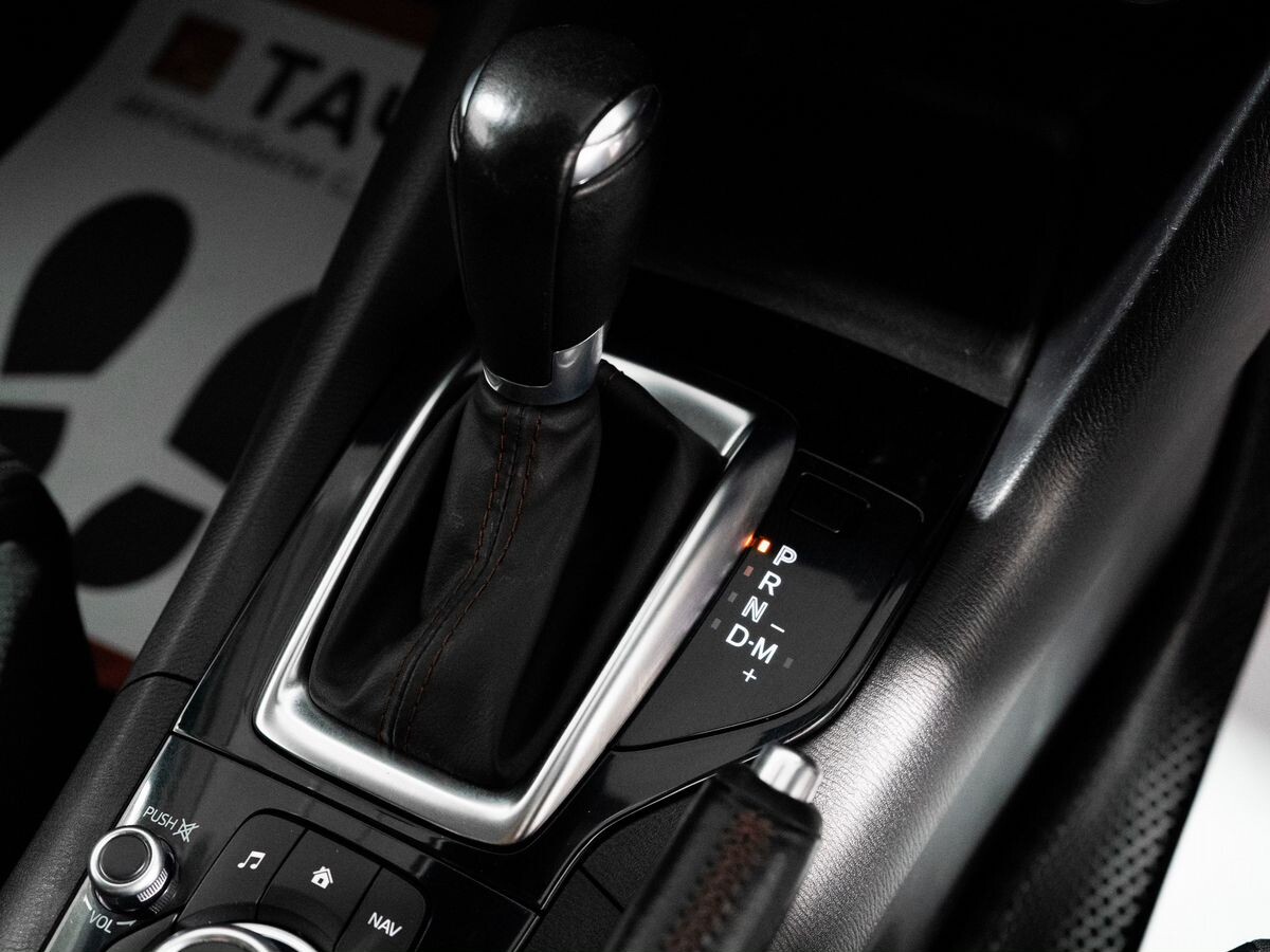 Mazda Axela 2015 - фото автомобиля