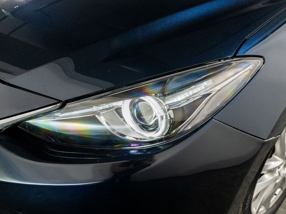 Mazda Axela 2015 - фото автомобиля