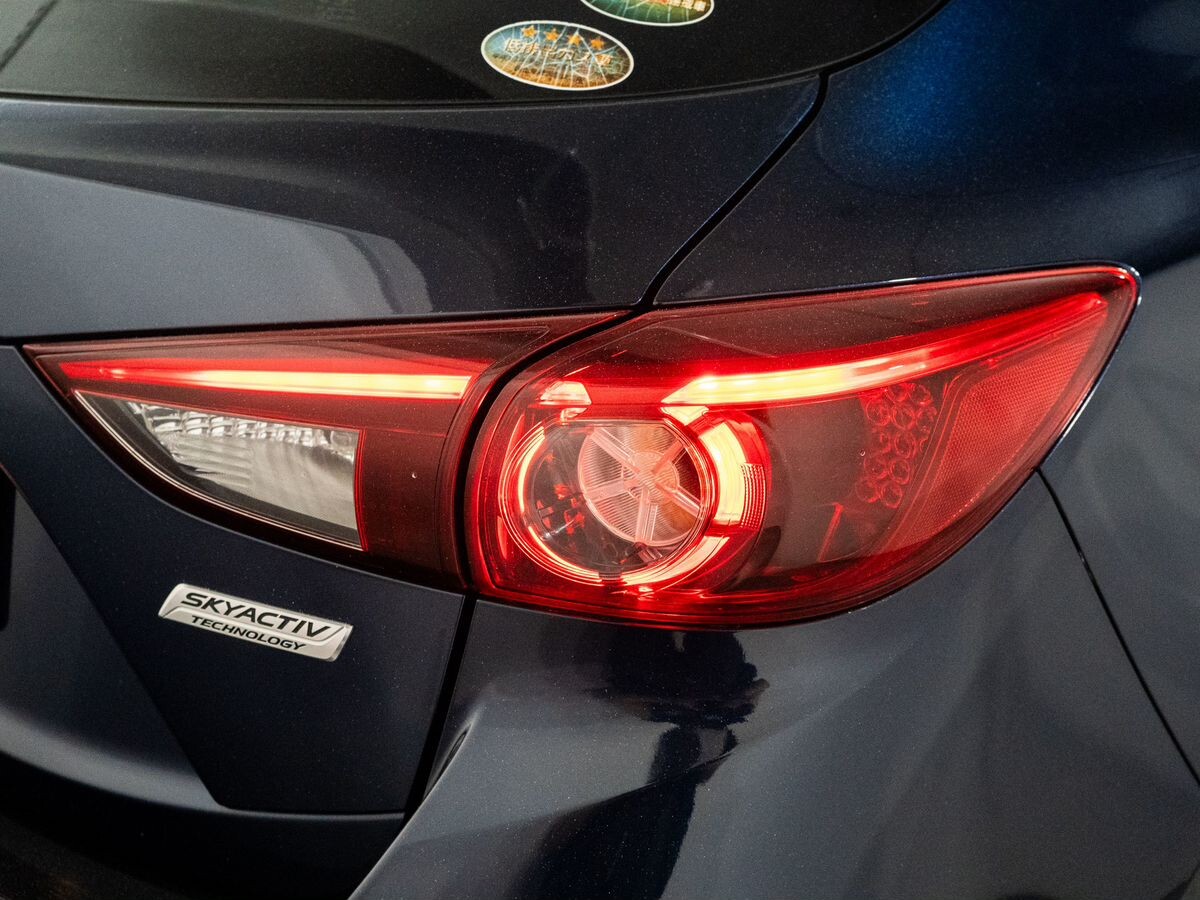 Mazda Axela 2015 - фото автомобиля