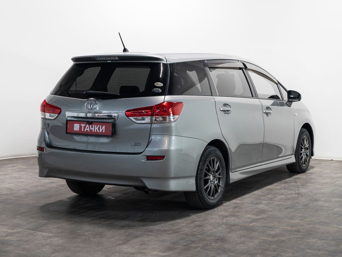 Toyota Wish 2009 - фото автомобиля