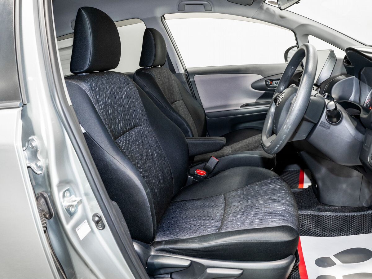 Toyota Wish 2009 - фото автомобиля