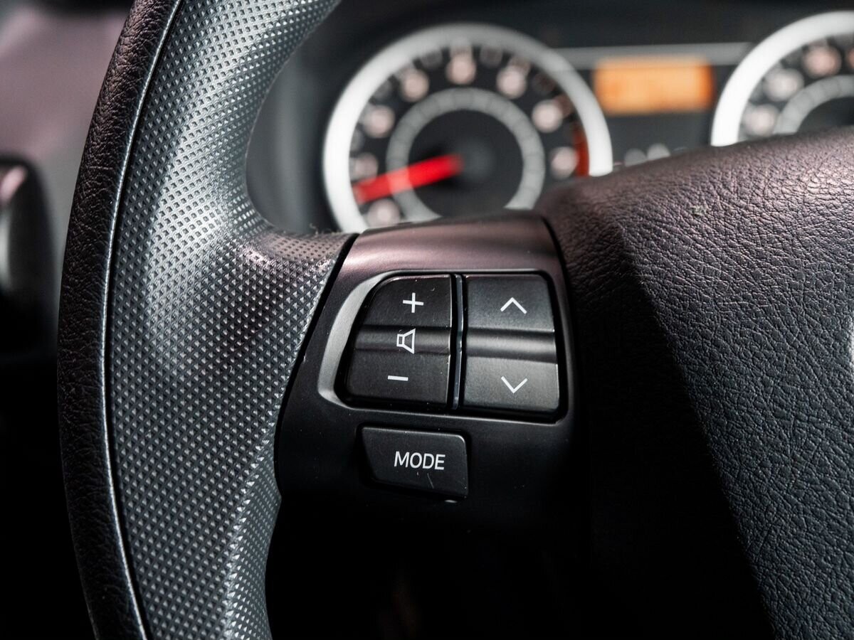 Toyota Wish 2009 - фото автомобиля
