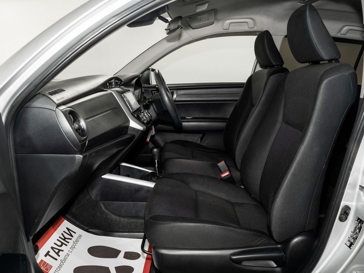 Toyota Corolla Fielder 2016 - фото автомобиля