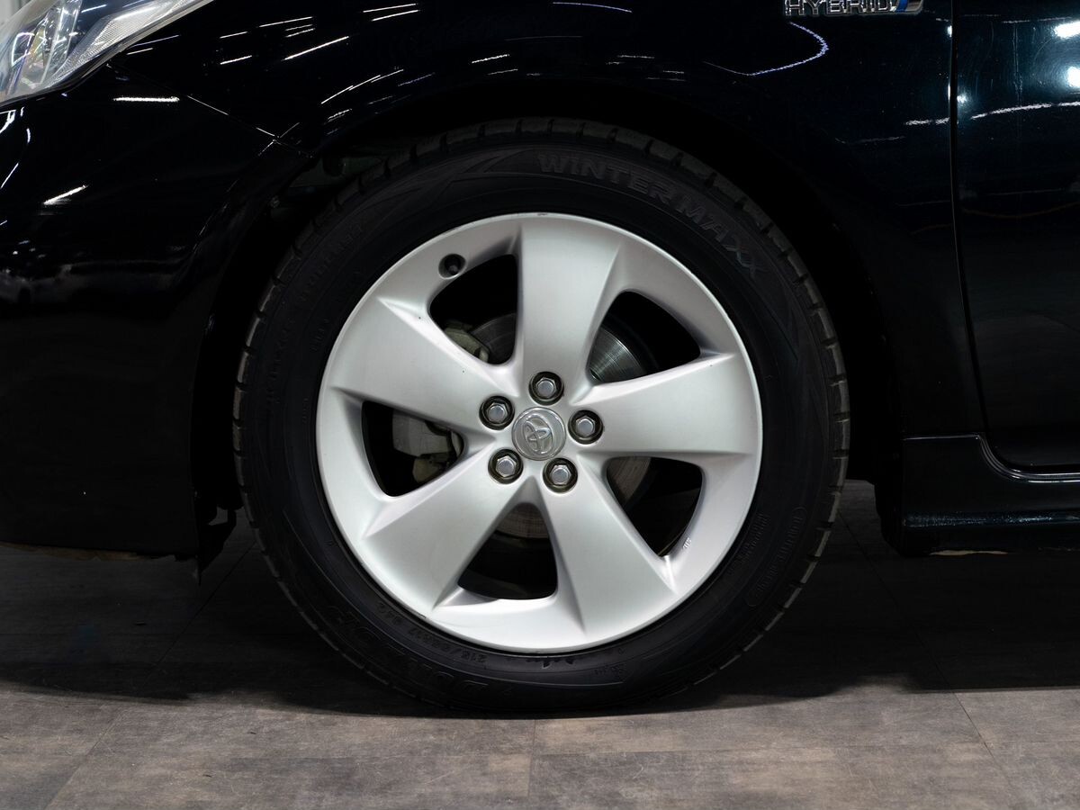 Toyota Prius PHV 2012 - фото автомобиля