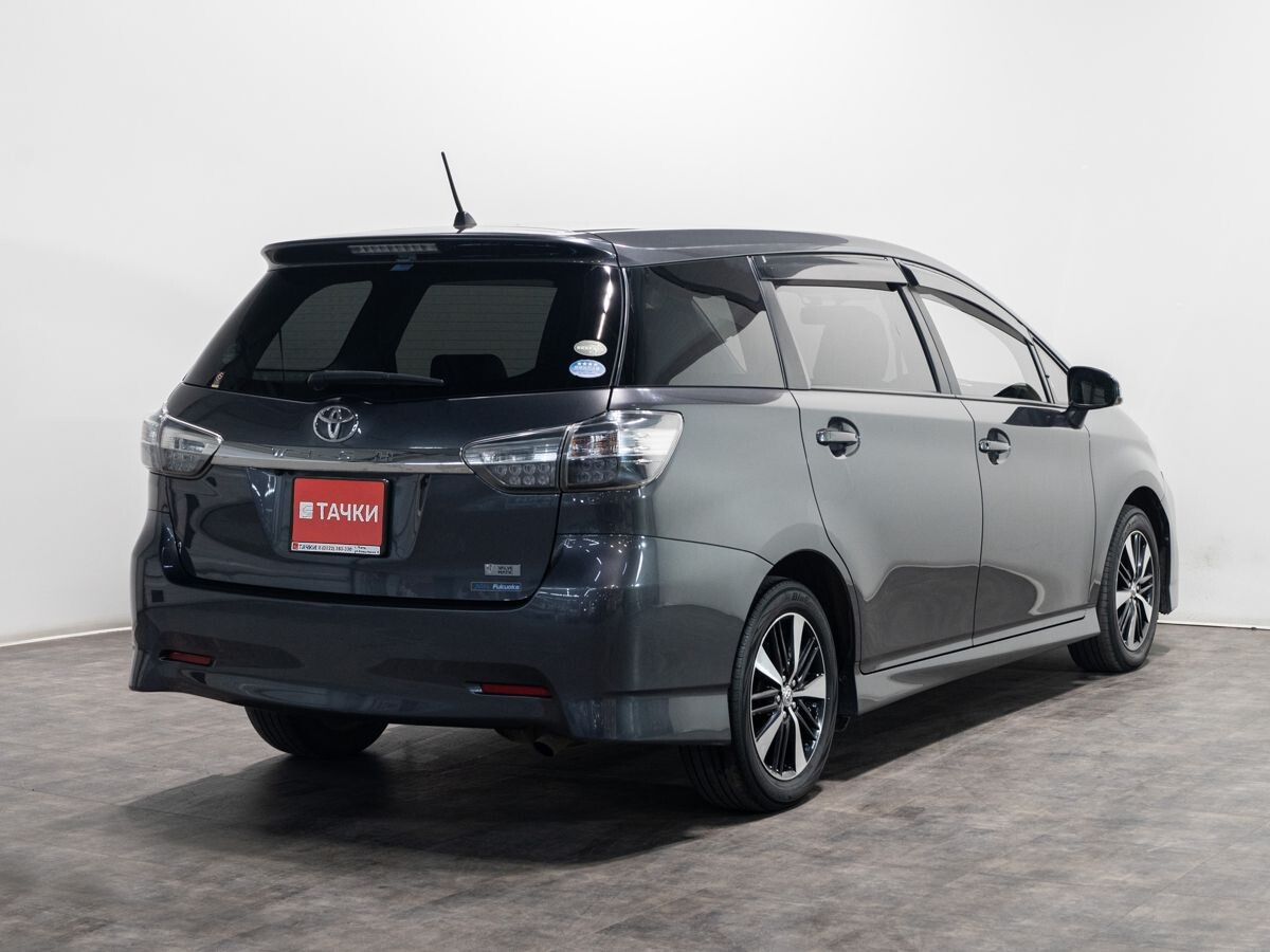 Toyota Wish 2015 - фото автомобиля