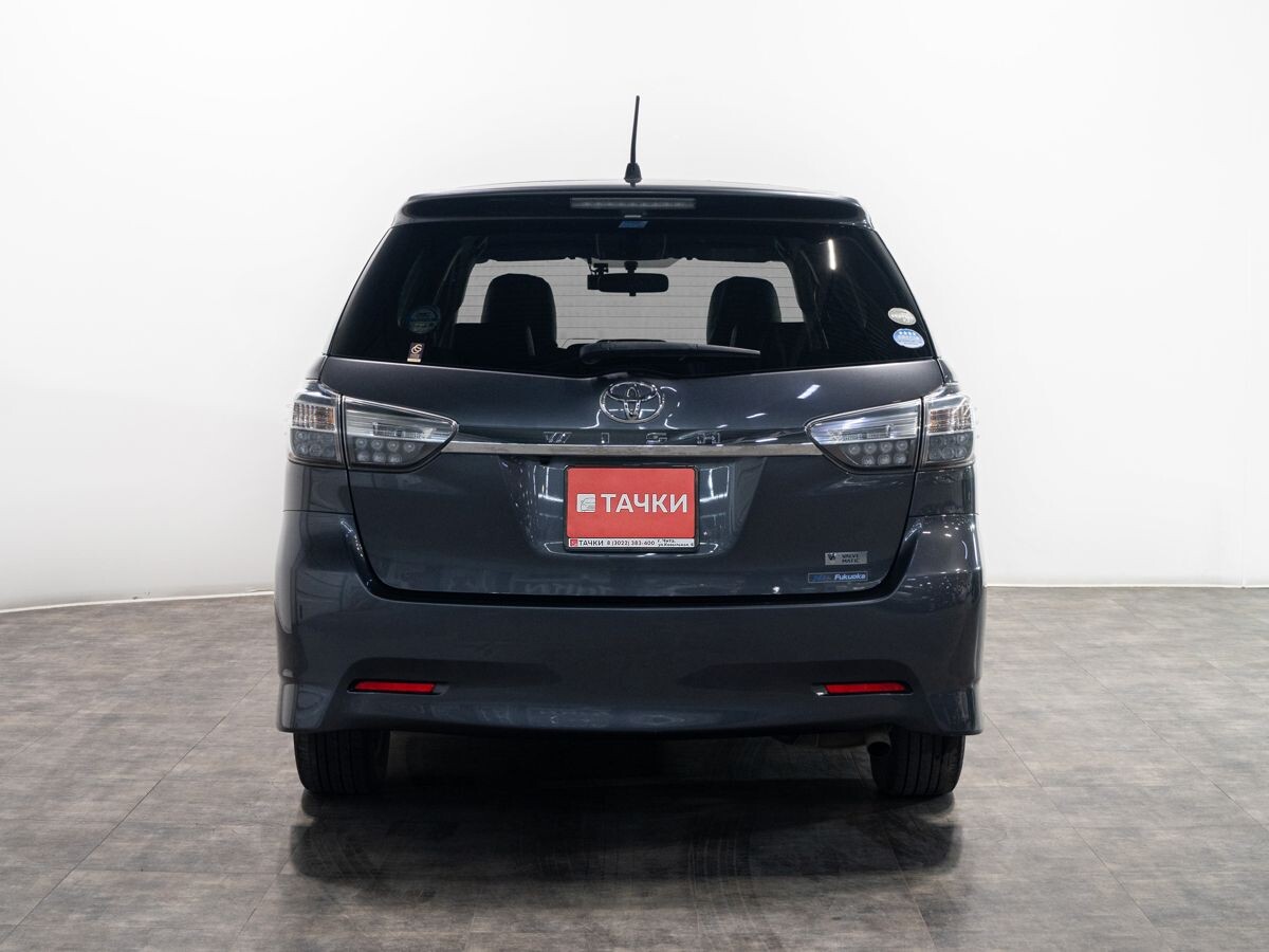 Toyota Wish 2015 - фото автомобиля