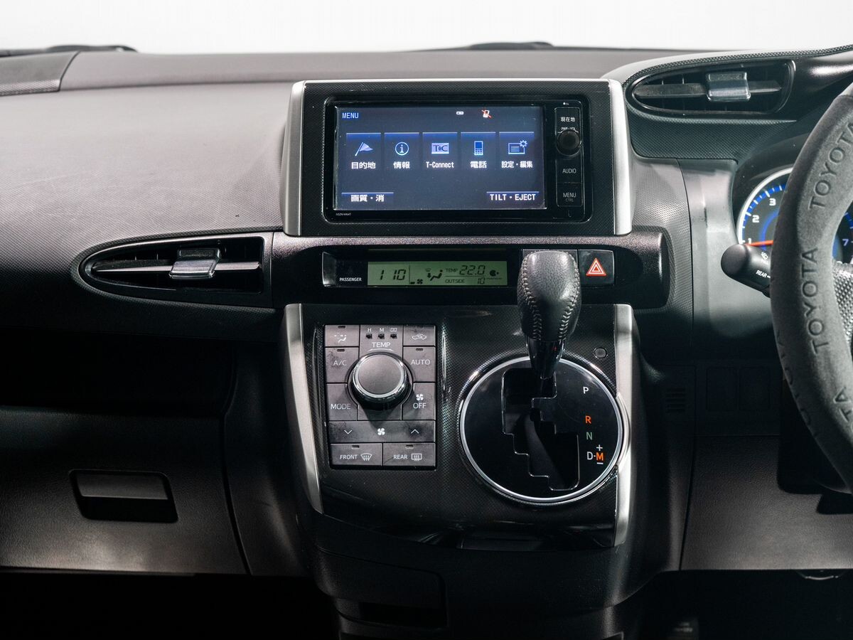 Toyota Wish 2015 - фото автомобиля