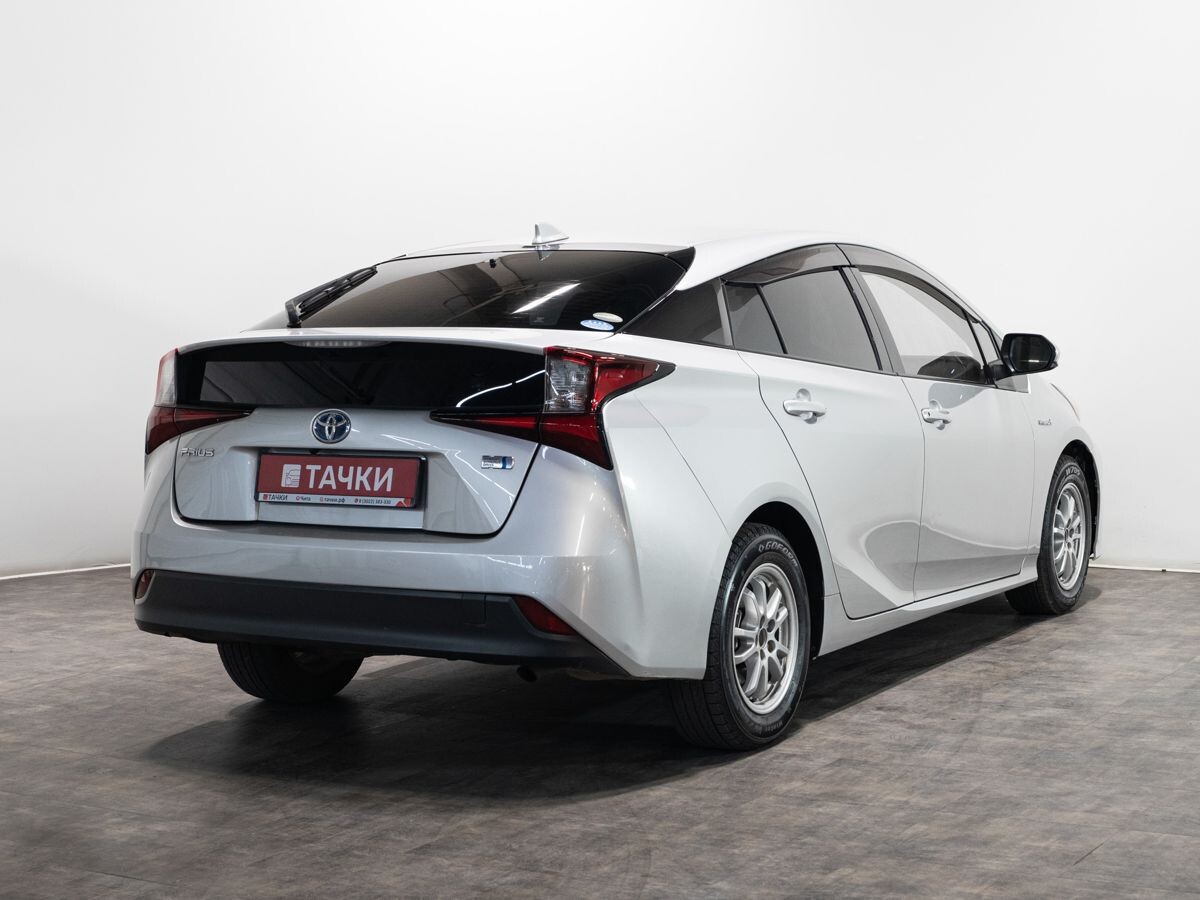 Toyota Prius 2019 - фото автомобиля