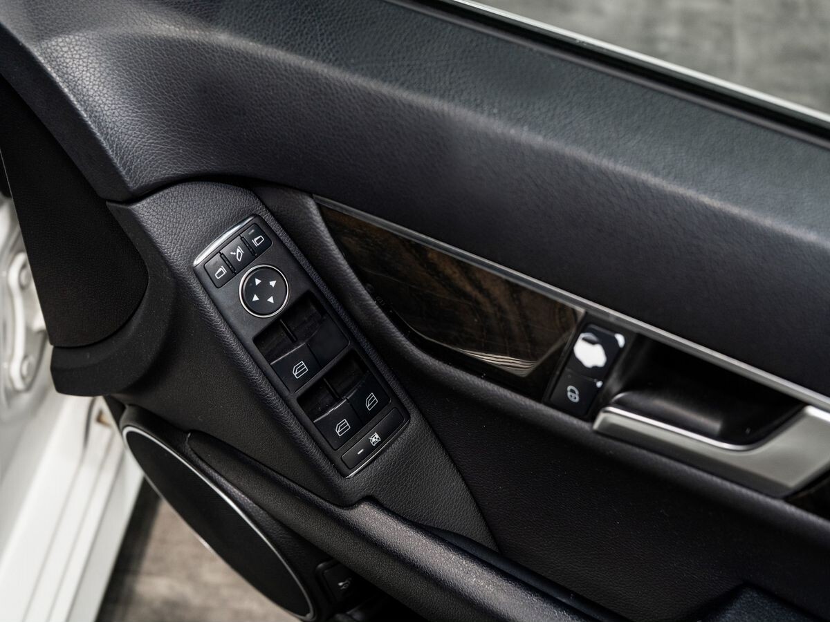 Mercedes-Benz C-Class 2012 - фото автомобиля