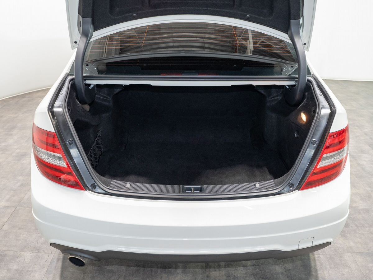 Mercedes-Benz C-Class 2012 - фото автомобиля