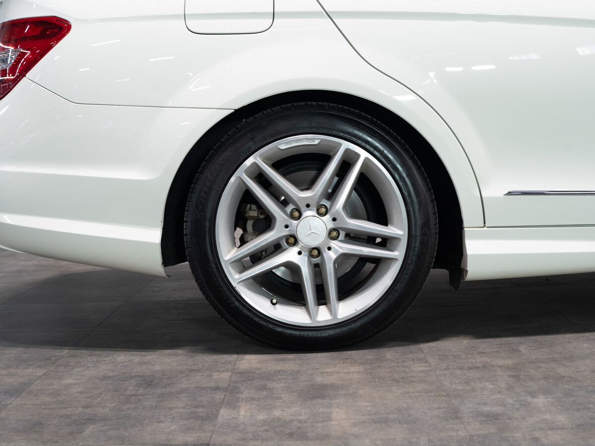 Mercedes-Benz C-Class 2012 - фото автомобиля