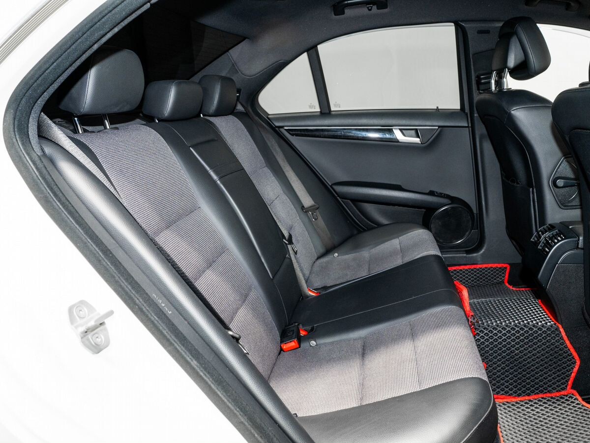 Mercedes-Benz C-Class 2012 - фото автомобиля