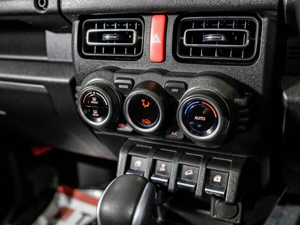 Suzuki Jimny Sierra 2022 - фото автомобиля
