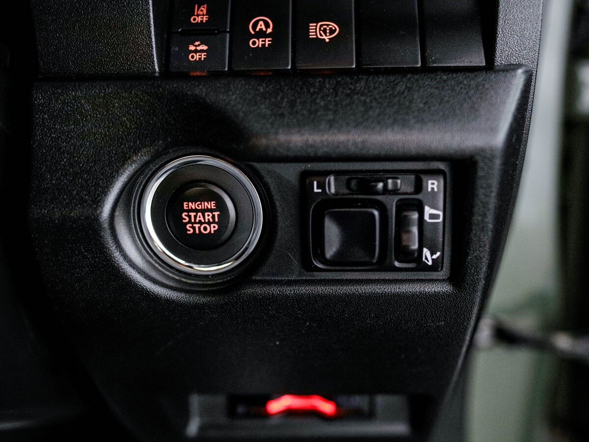 Suzuki Jimny Sierra 2022 - фото автомобиля