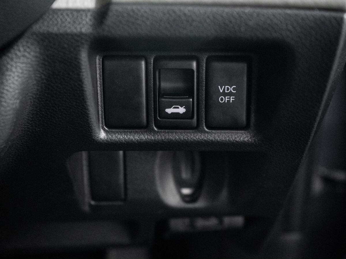 Nissan Skyline 2008 - фото автомобиля