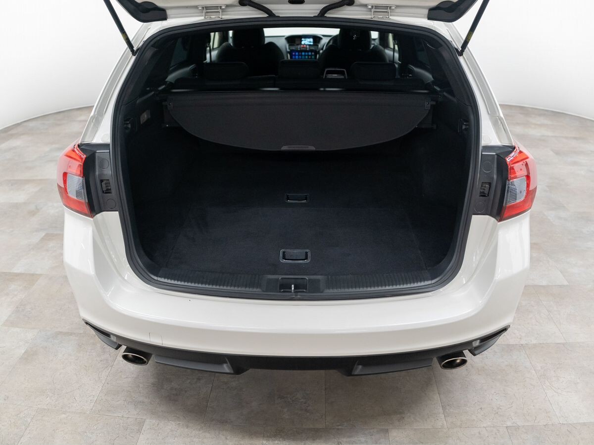 Subaru Levorg 2017 - фото автомобиля