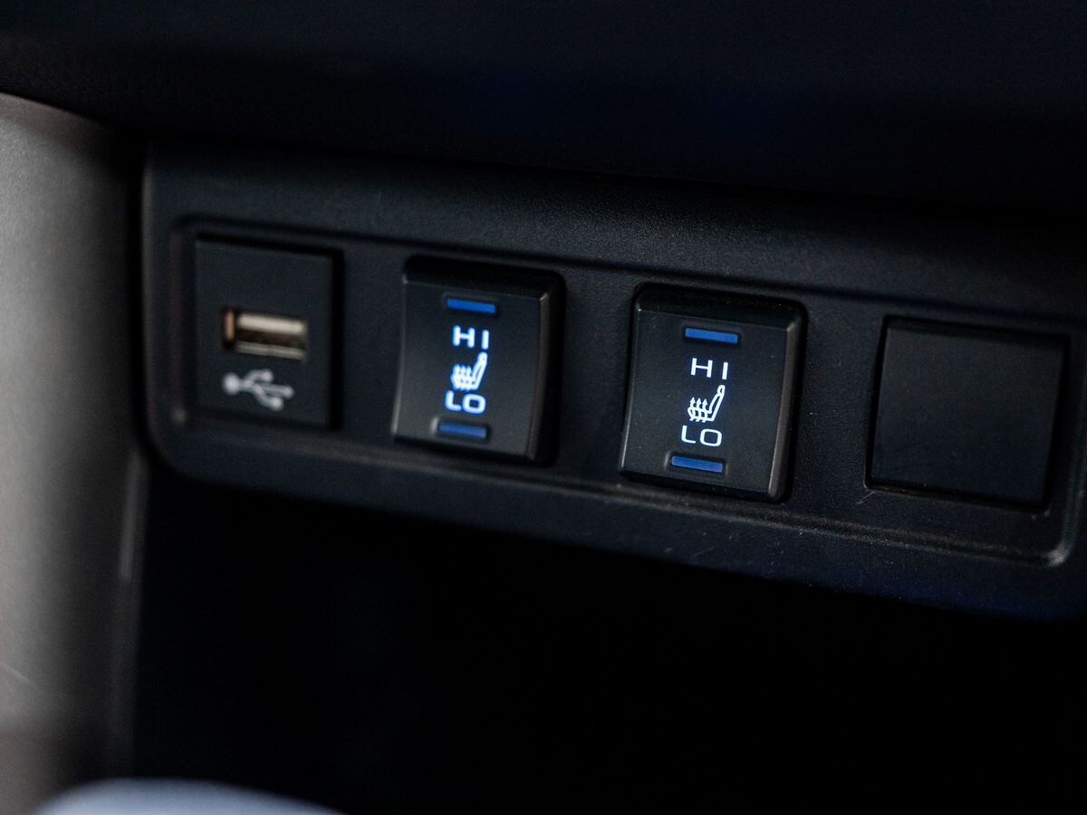Toyota Corolla Cross 2022 - фото автомобиля